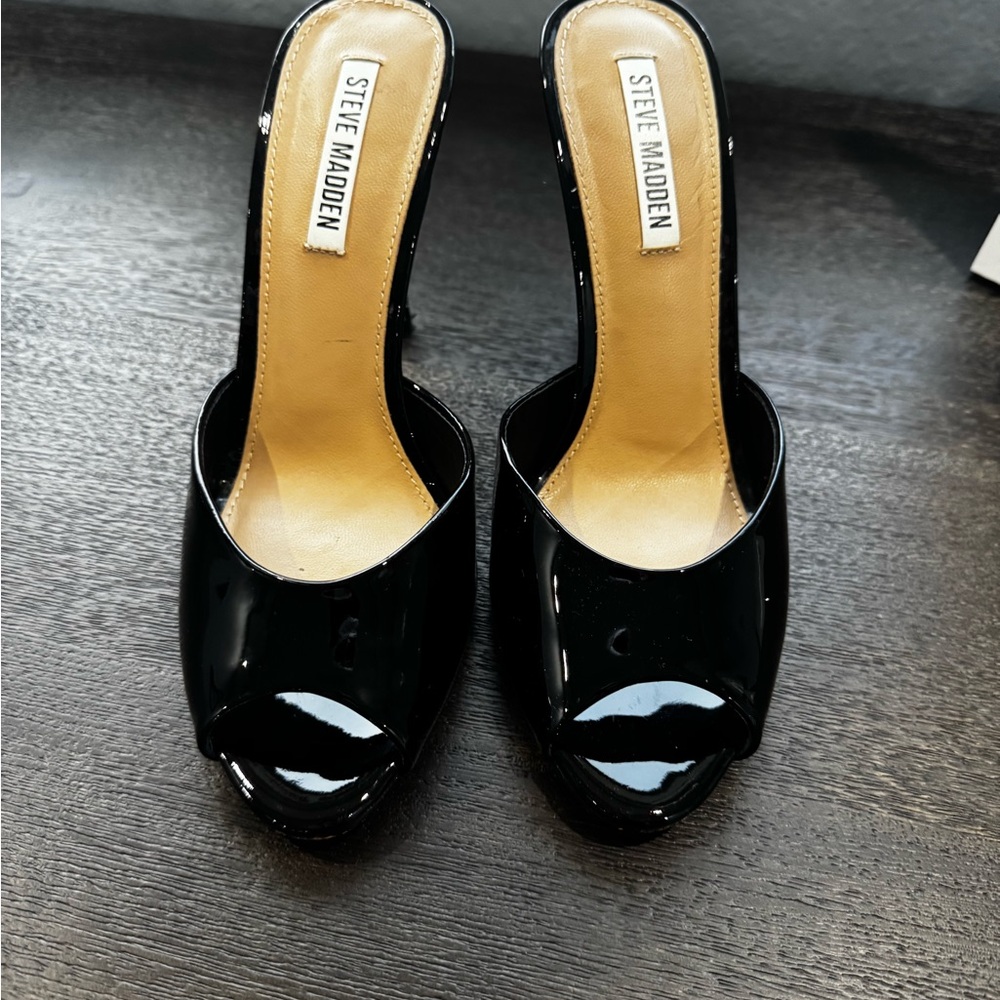 Steve Madden Peep Toe / Steve Madden Priya Heels